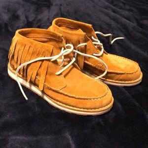 Ariat moccasins 7B